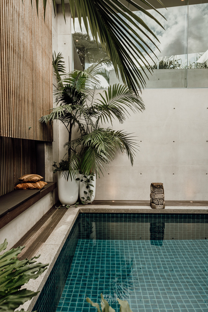 sealand little cove -11 The exterior material colour tones<br />
compliments the surrounding subtropical rainforest and allows the house to blend in with the landscape