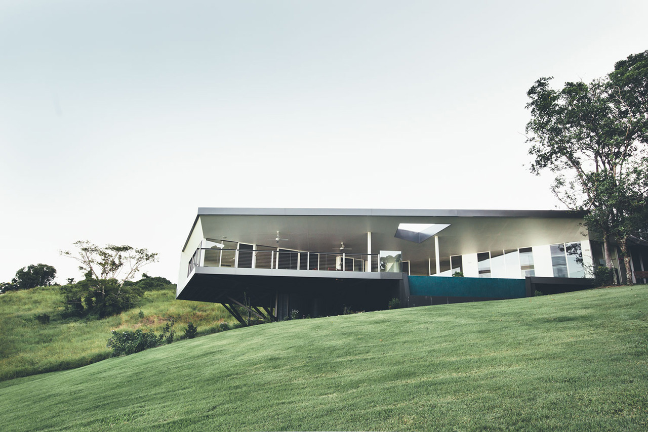 sealand-stealth-house-01 Our clients purchased a wonderful property<br />
in the Sunshine Coast hinterland